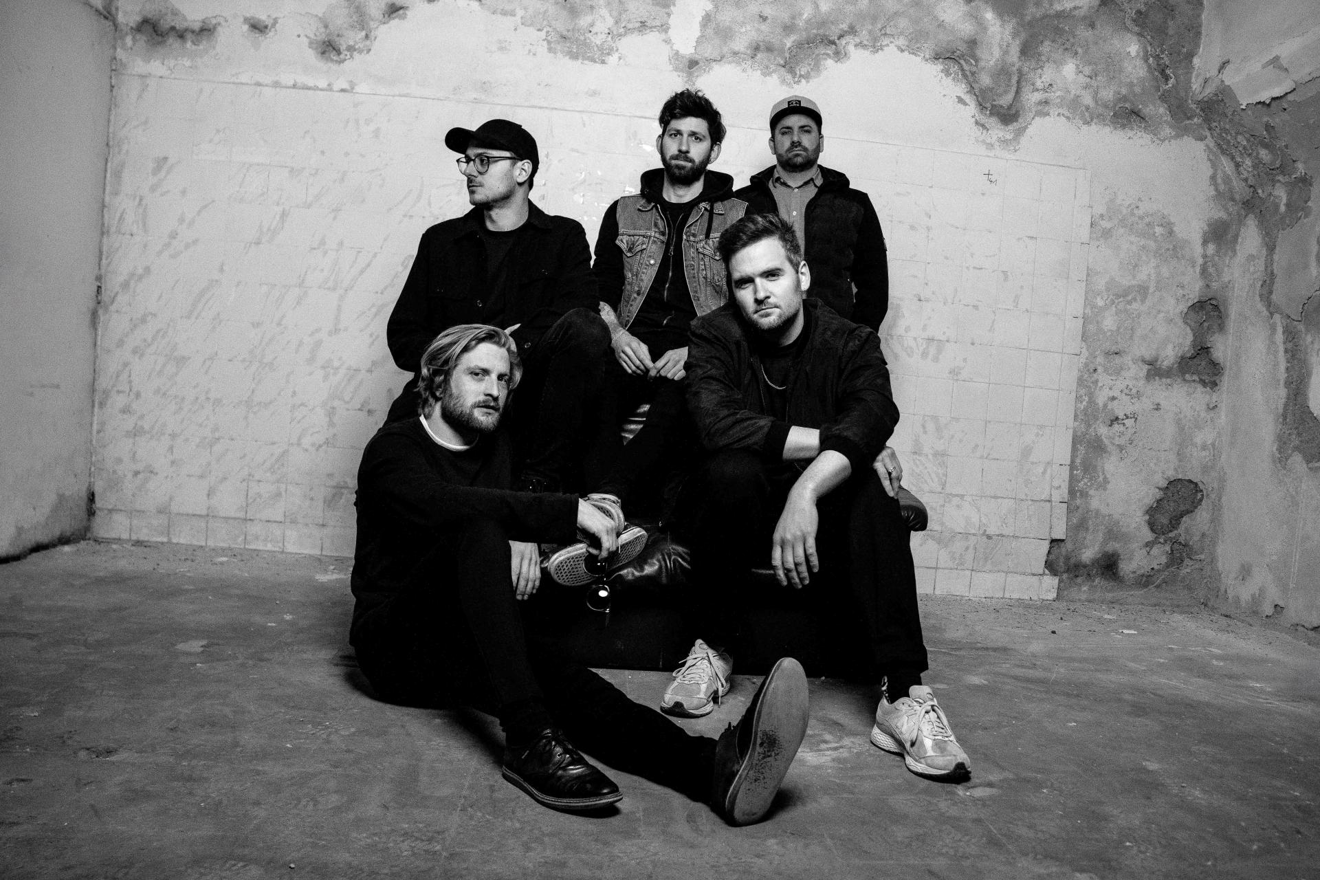 All Faces Down © Bernhard Ullrich