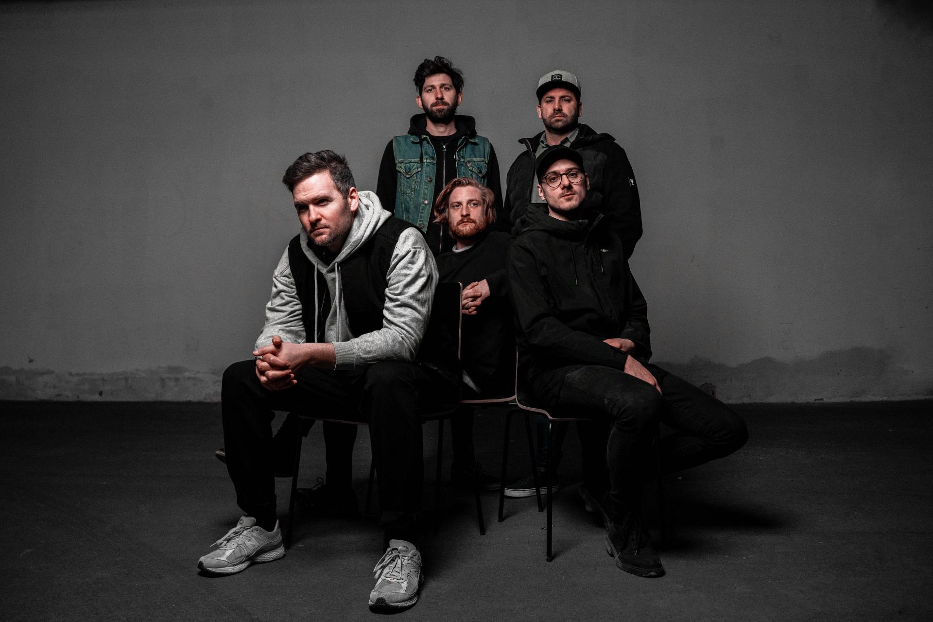 All Faces Down © Bernhard Ullrich